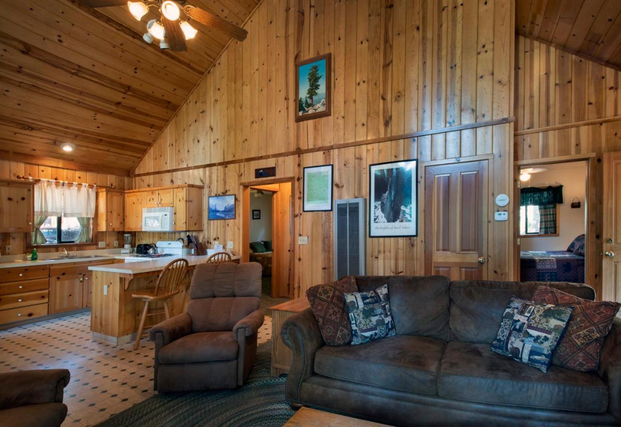 | 24 Wawona Cabin