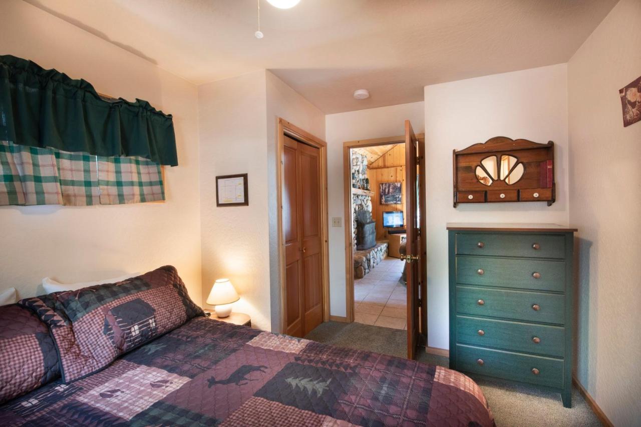 | 24 Wawona Cabin