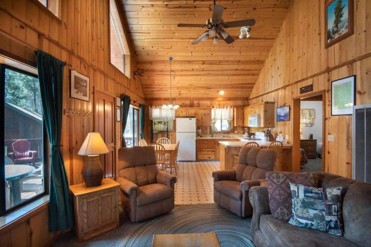  | 24 Wawona Cabin