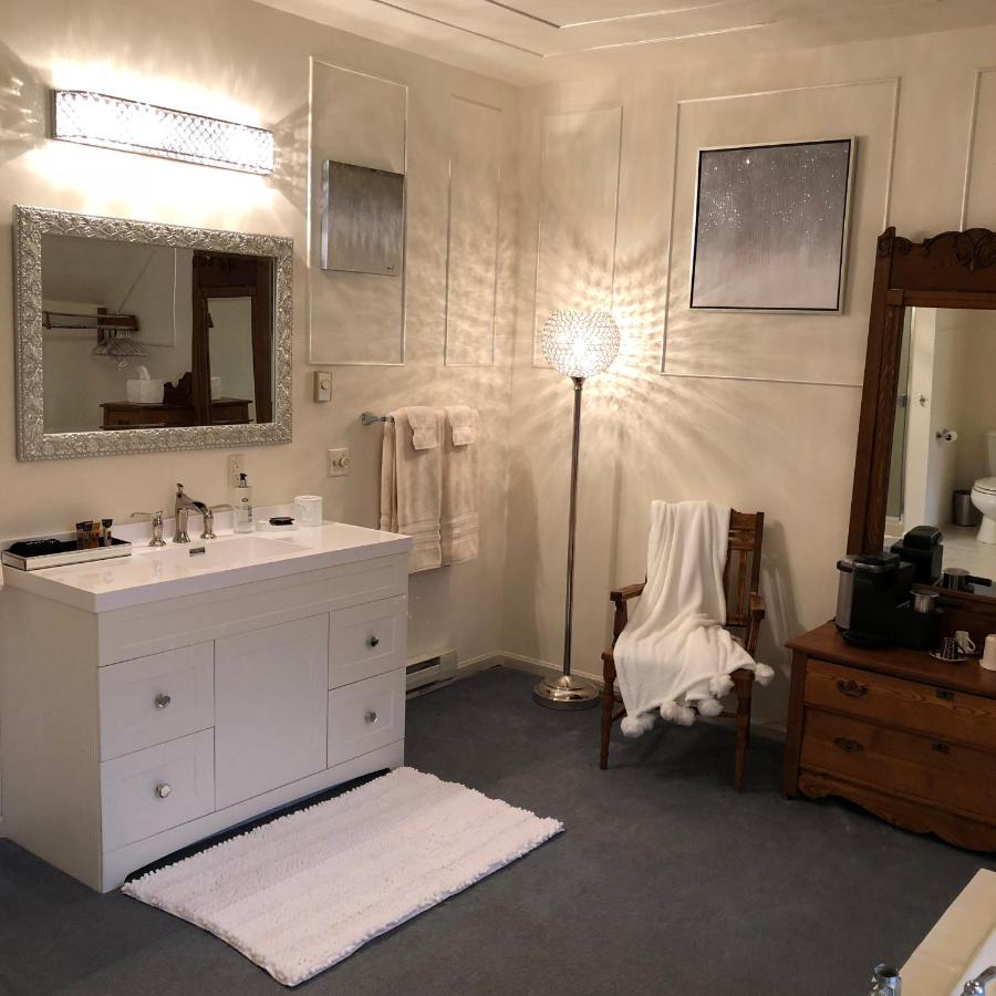  | Otter Creek Inn Eau Claire-Altoona