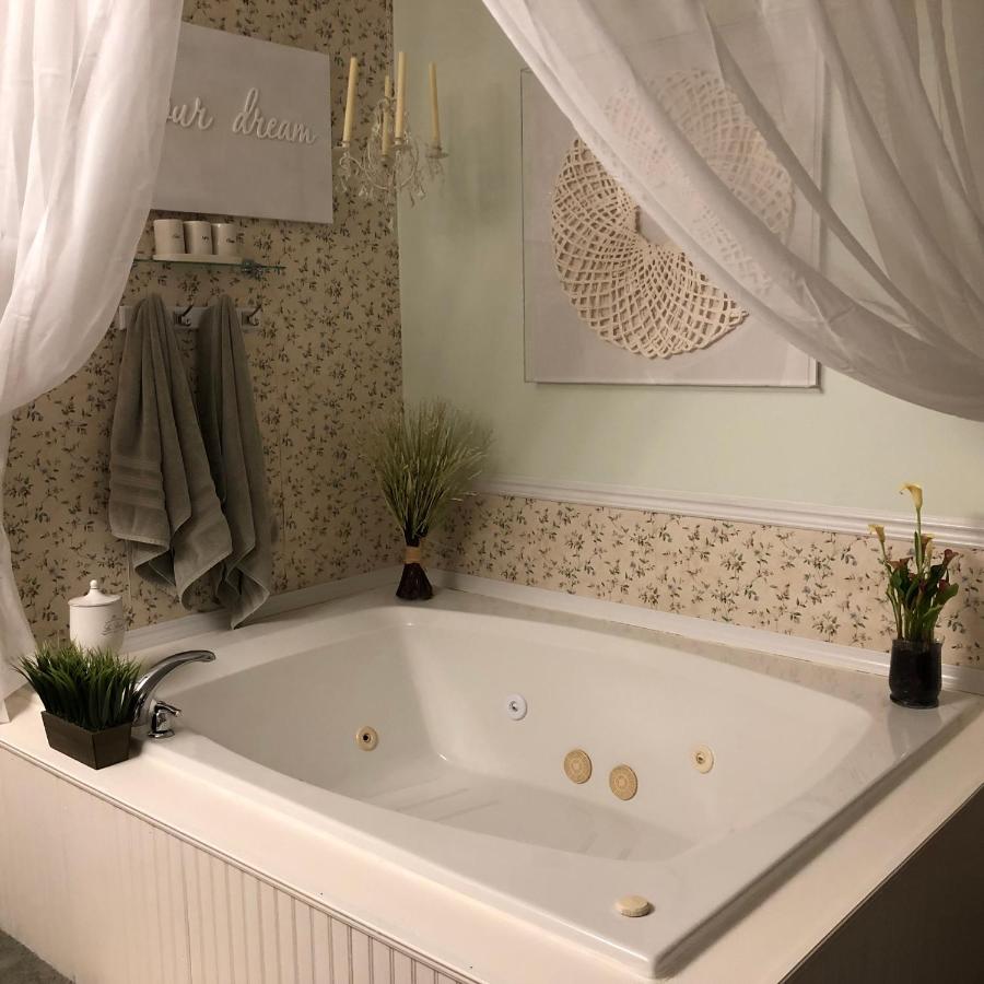 | Otter Creek Inn Eau Claire-Altoona