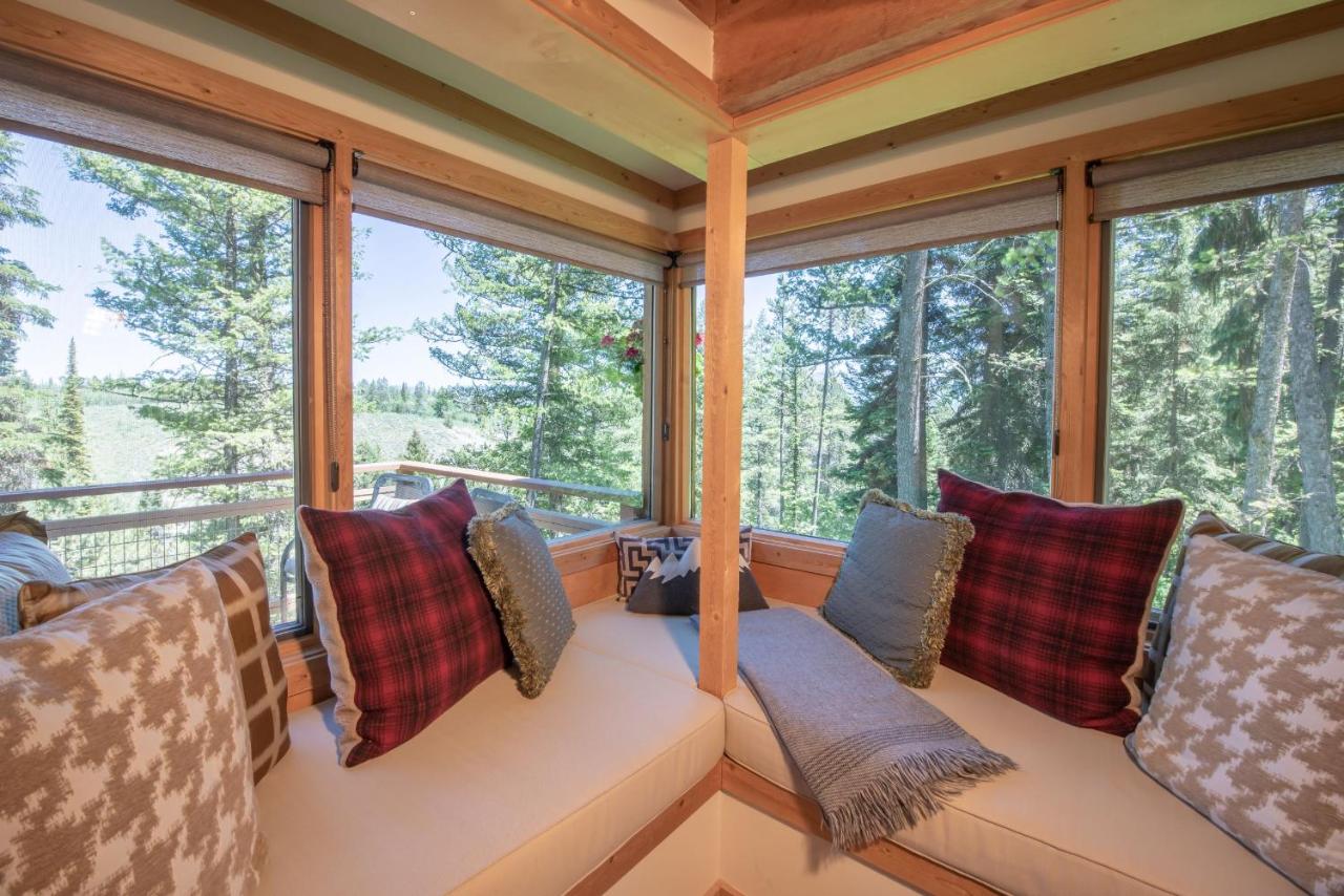 | Jackson Hole Hideout