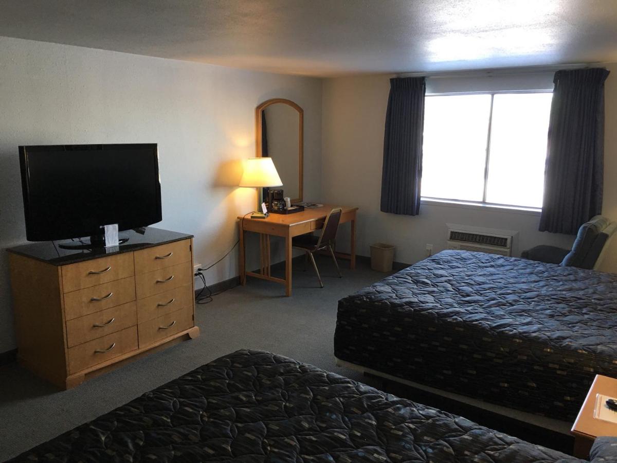 King Room with Two King Beds at Americas Best Value Inn Billings