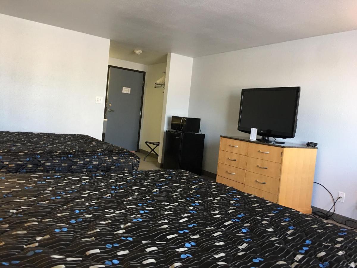 King Room with Two King Beds at Americas Best Value Inn Billings