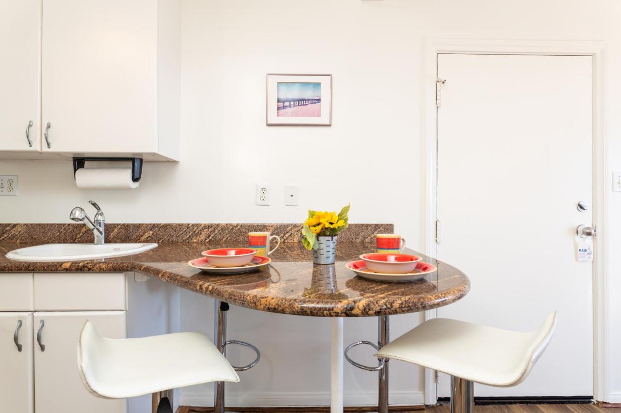 | The Sea View Inn At The Beach