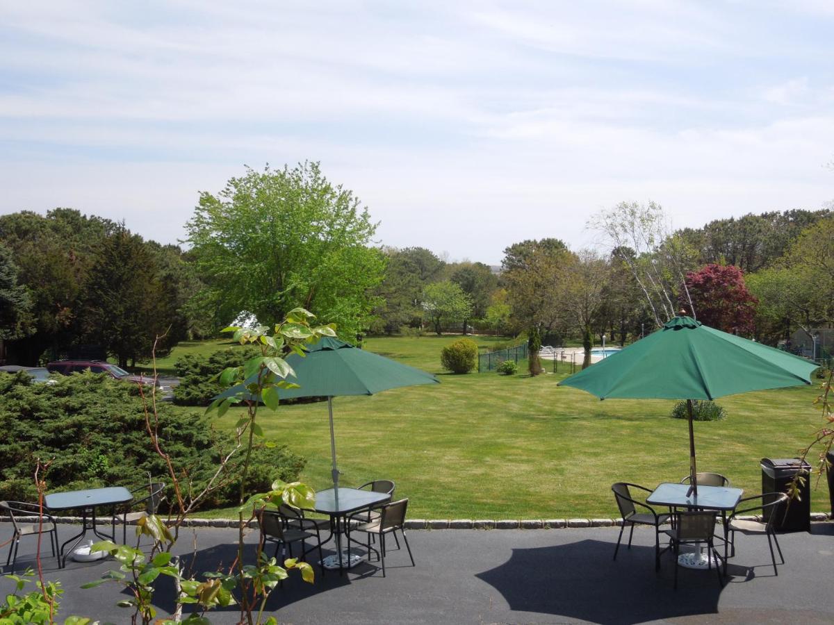 | Hamlet Inn