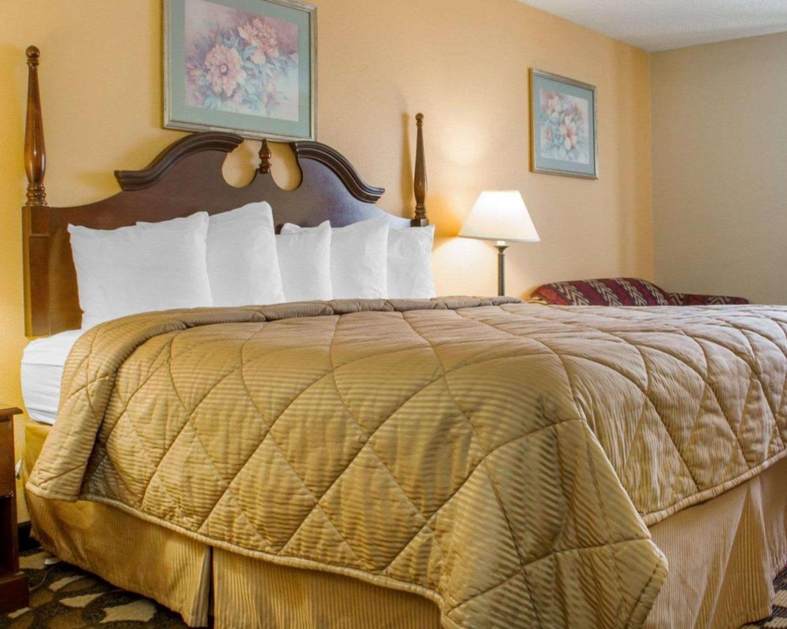 King Room - Non-Smoking at Quality Inn Broken Arrow - Tulsa