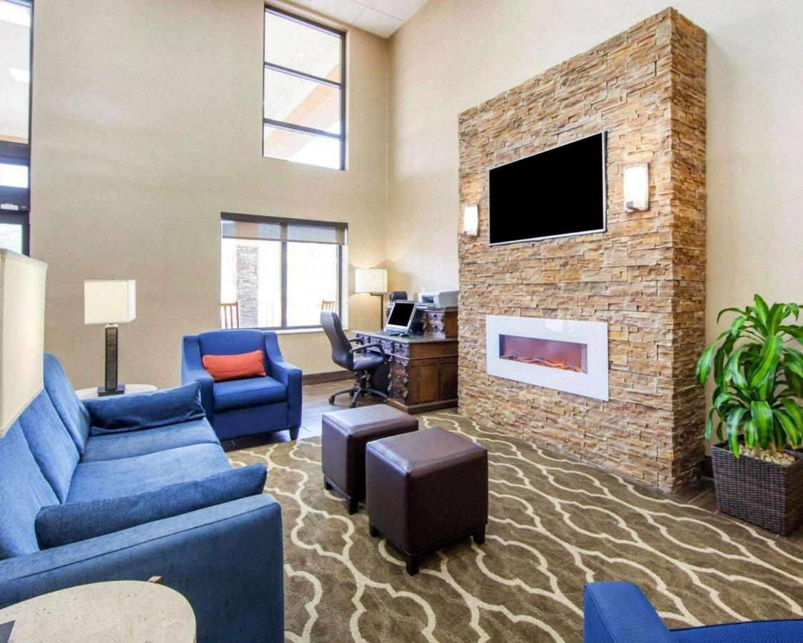 | Comfort Inn at Royal Blue