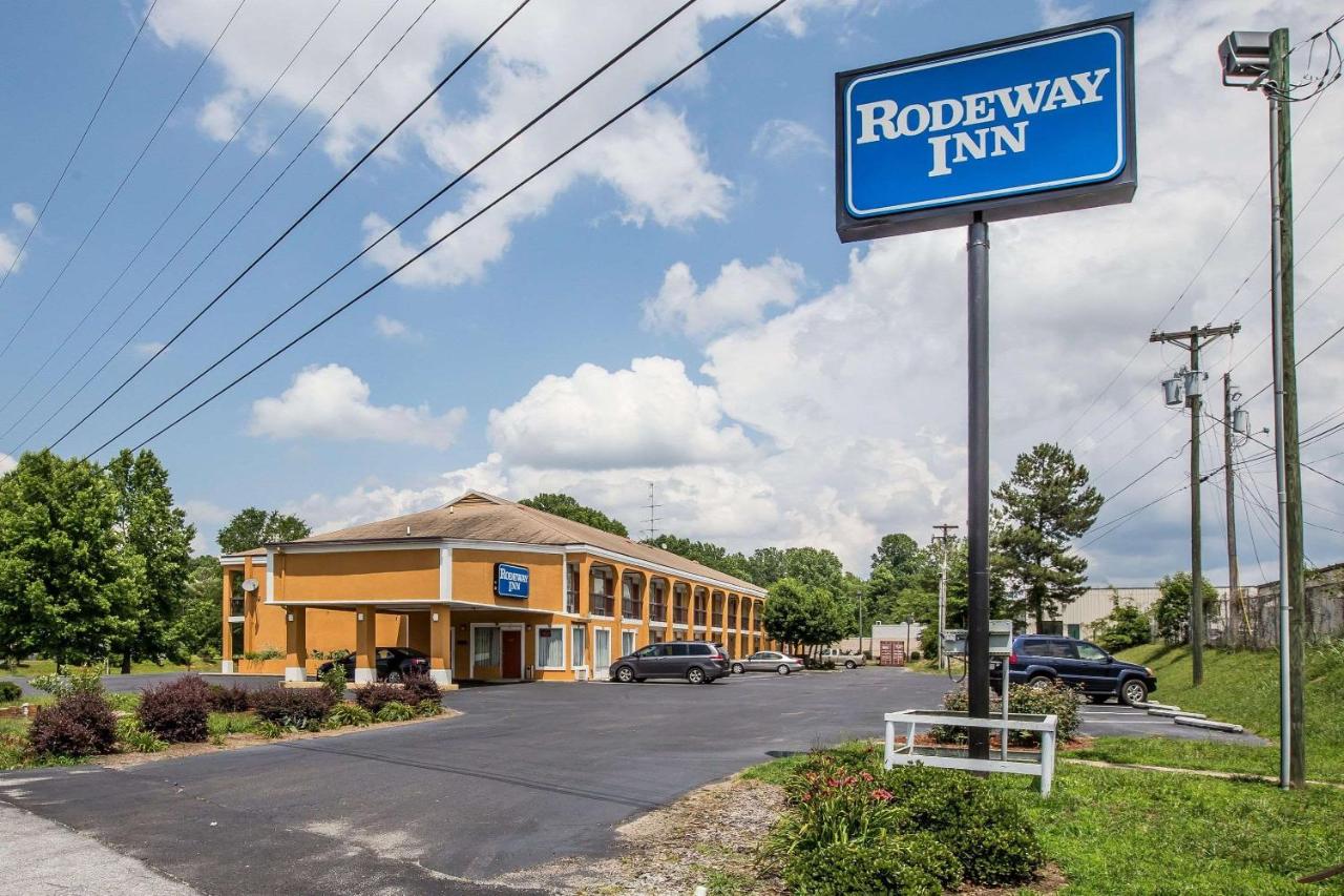 | Rodeway Inn Laurens