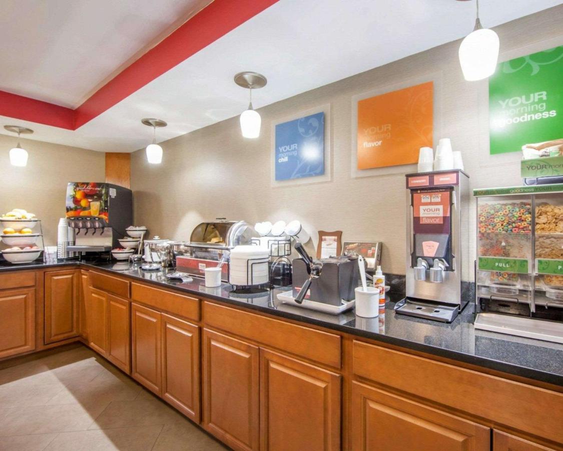 | Comfort Inn at Royal Blue
