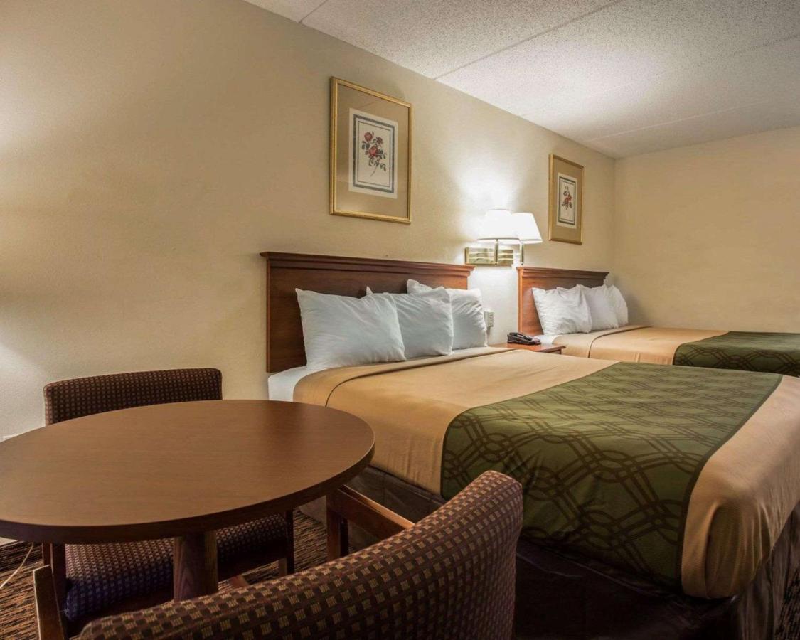 | Econo Lodge Inn & Suites Lugoff