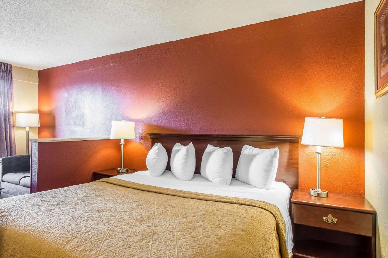 King Room - Accessible/Non-Smoking at Quality Inn Gaffney I-85