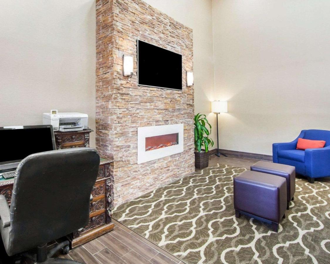 | Comfort Inn at Royal Blue