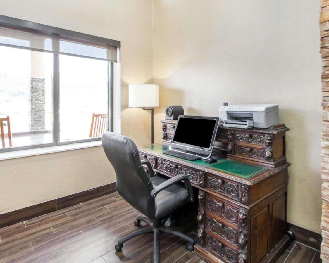 | Comfort Inn at Royal Blue