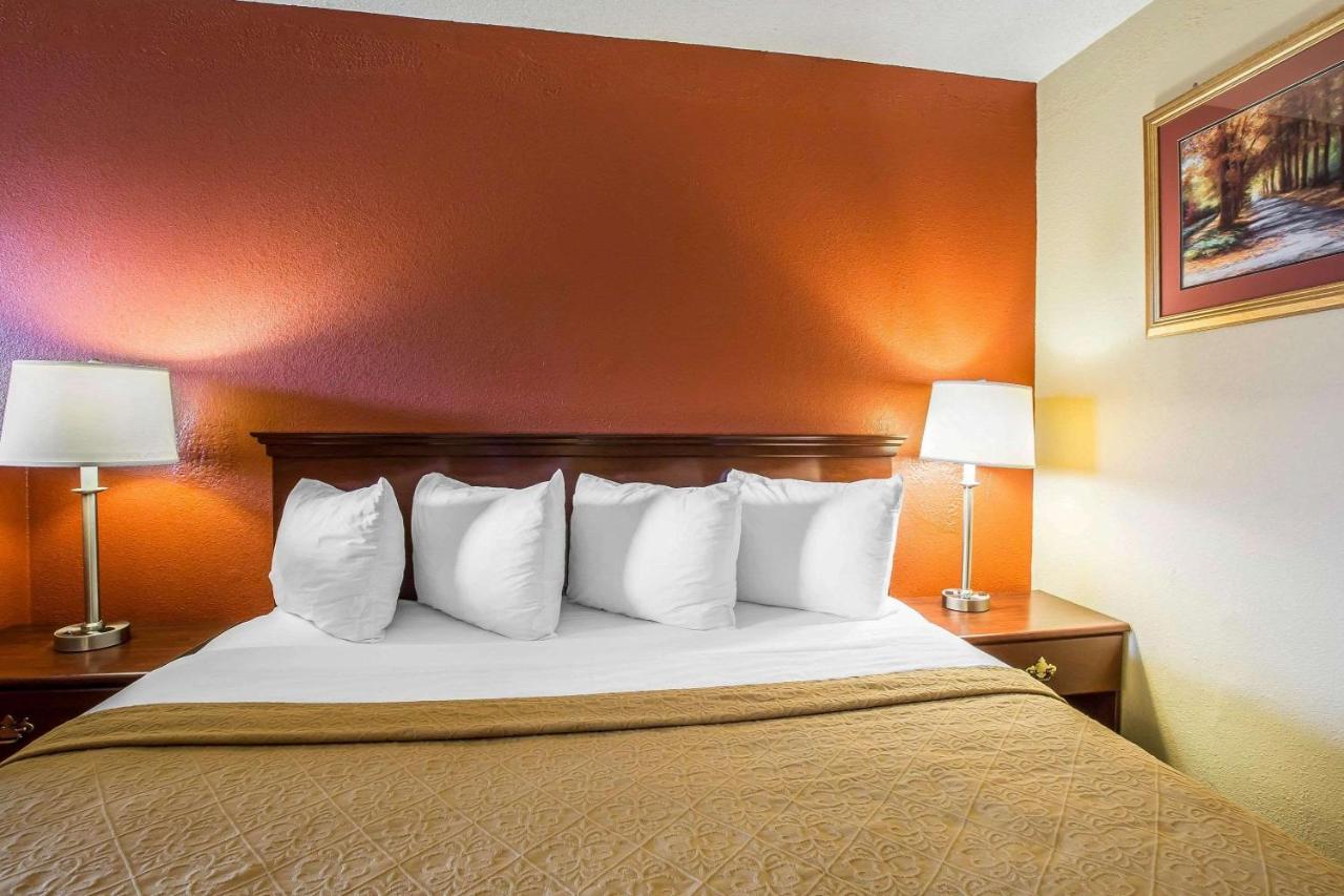 King Room - Accessible/Non-Smoking at Quality Inn Gaffney I-85