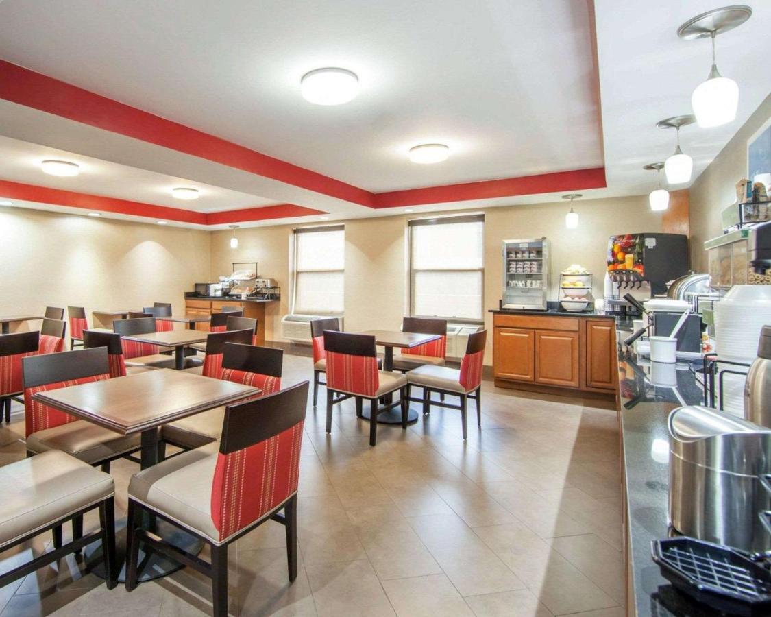 | Comfort Inn at Royal Blue