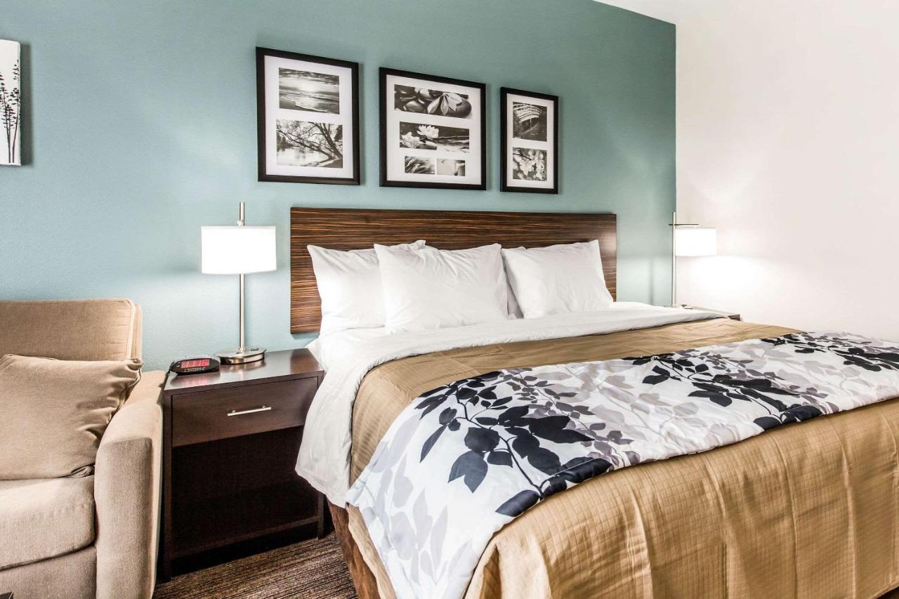 | Sleep Inn & Suites - Bryan