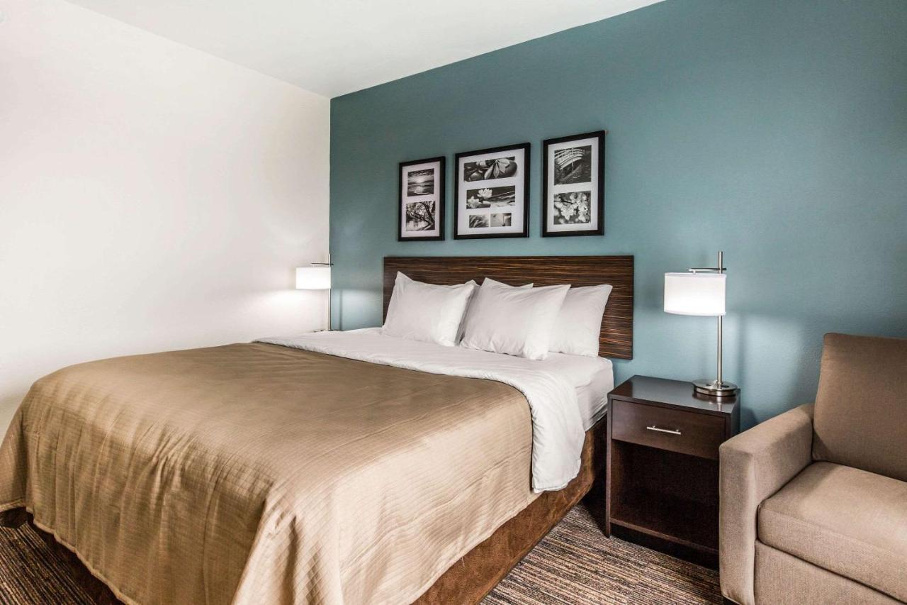 | Sleep Inn & Suites - Bryan