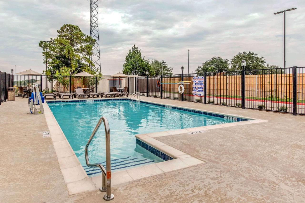 | Sleep Inn & Suites - Bryan