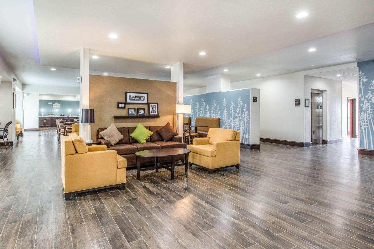 | Sleep Inn & Suites - Bryan