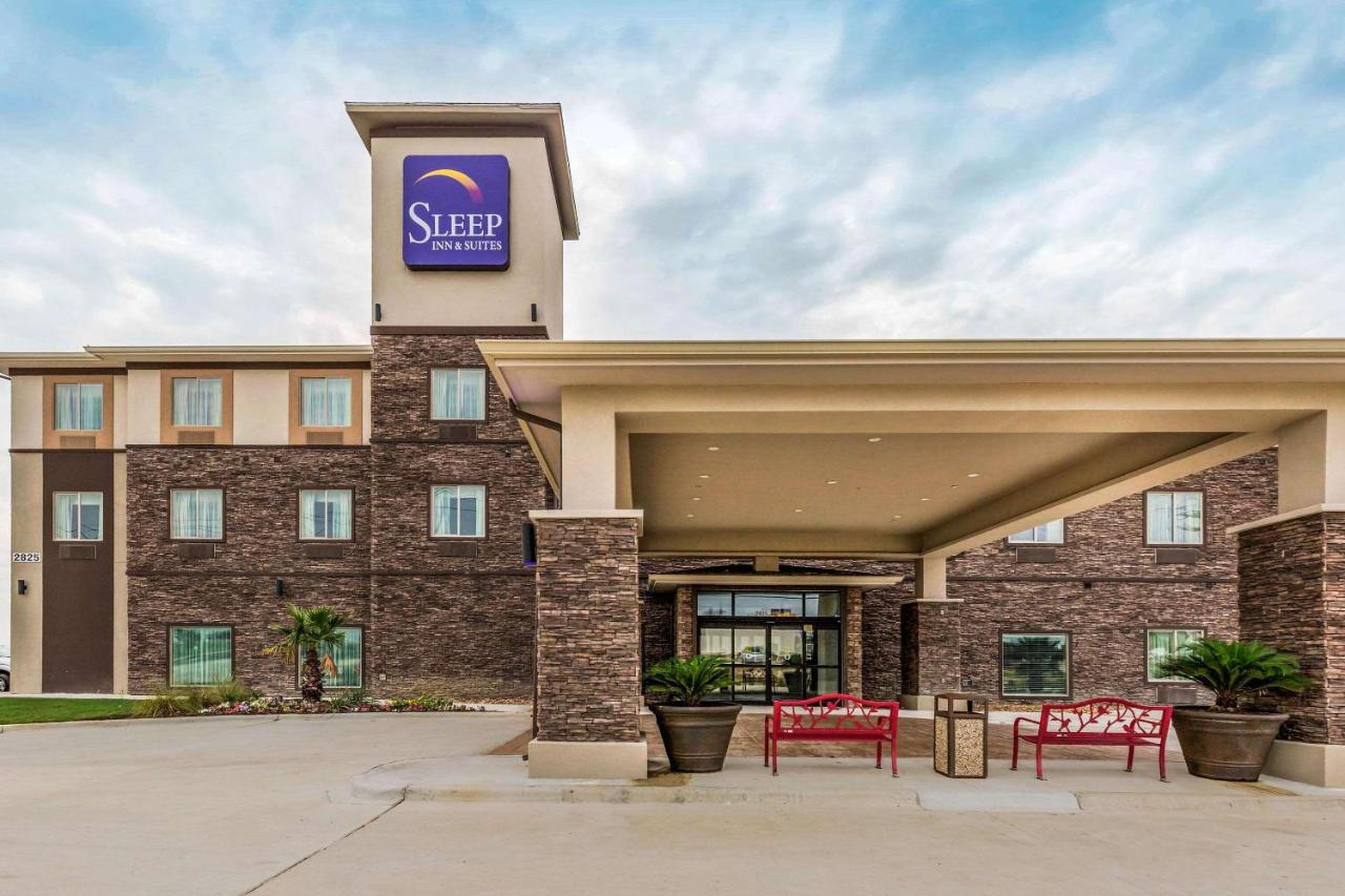 | Sleep Inn & Suites - Bryan