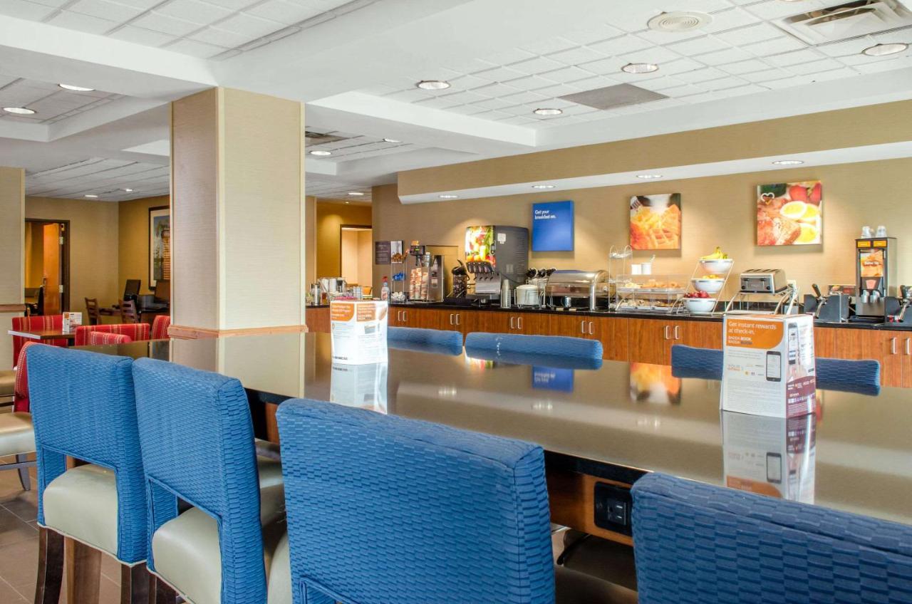 | Comfort Inn & Suites