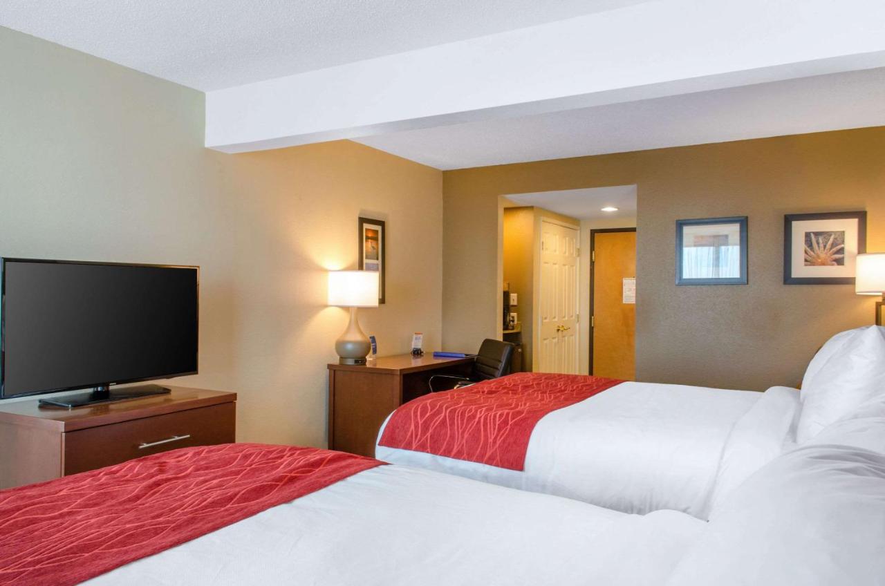 | Comfort Inn & Suites