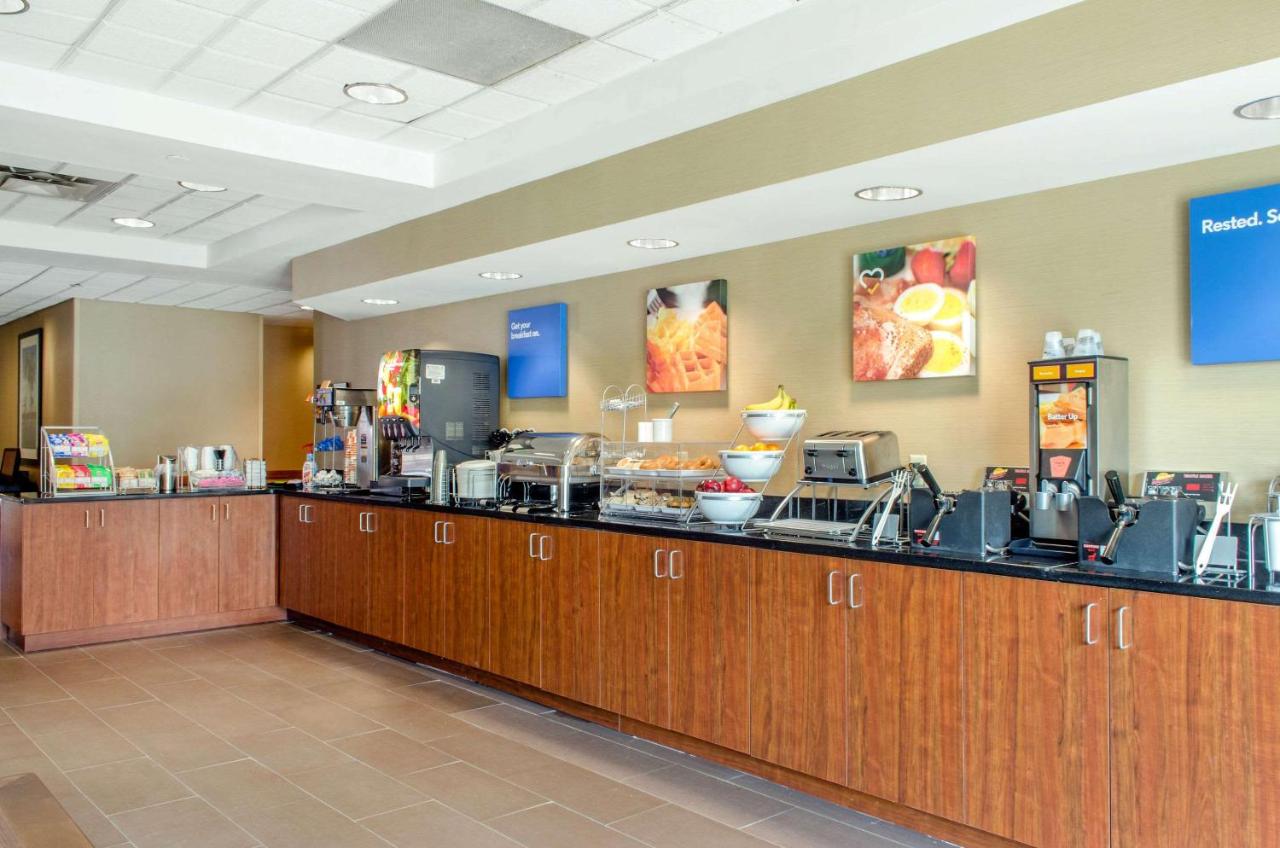 | Comfort Inn & Suites