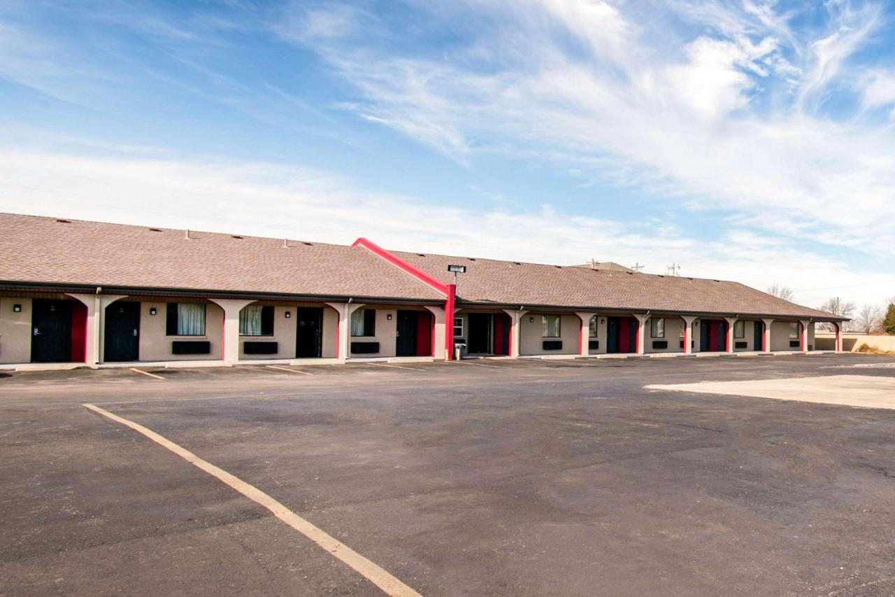 | Rodeway Inn - Pauls Valley