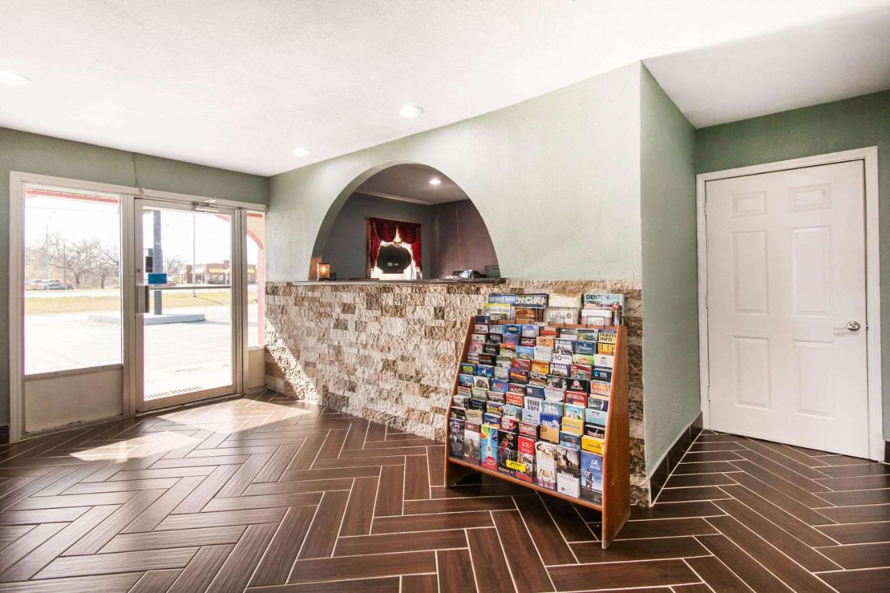 | Rodeway Inn - Pauls Valley