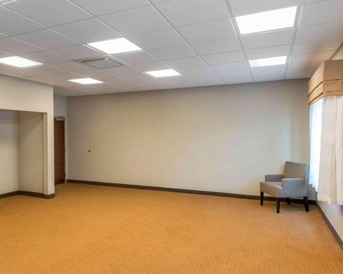 | Sleep Inn & Suites Defuniak Springs