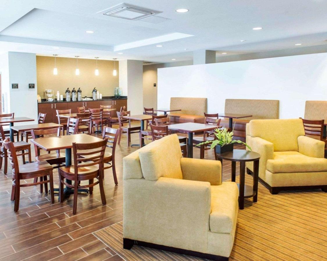| Sleep Inn & Suites Defuniak Springs