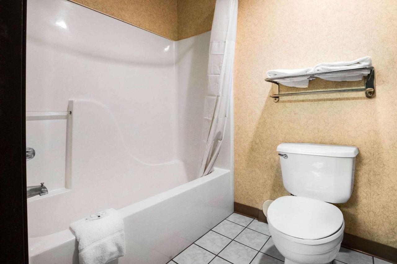 Queen Room with Two Queen Beds - Non-Smoking at Quality Inn Monee I-57