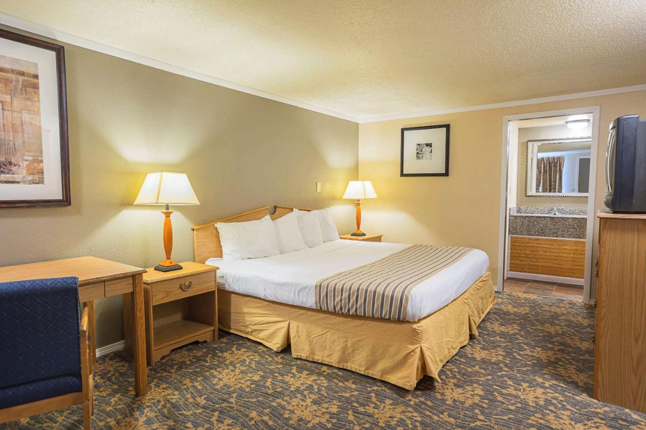  | FairBridge Inn Express Battle Creek