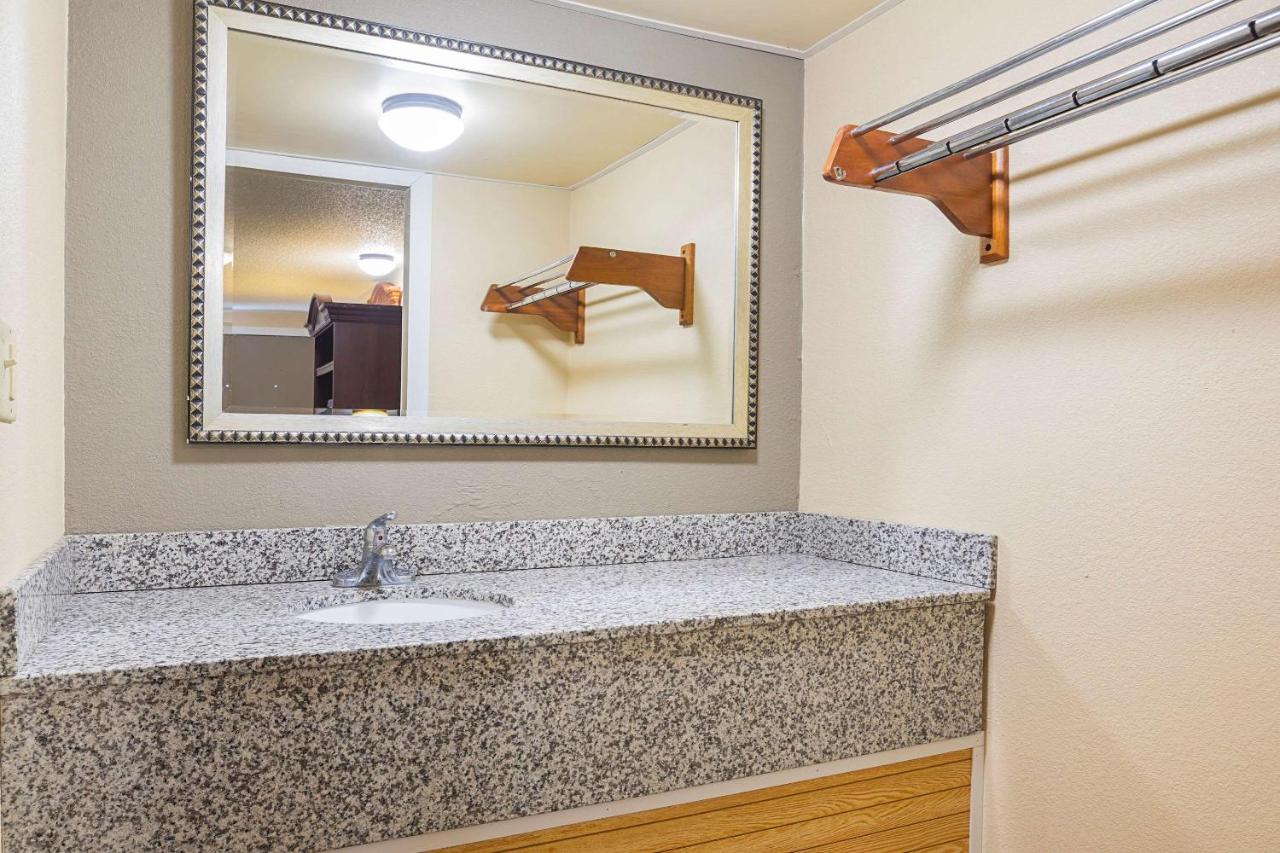  | FairBridge Inn Express Battle Creek