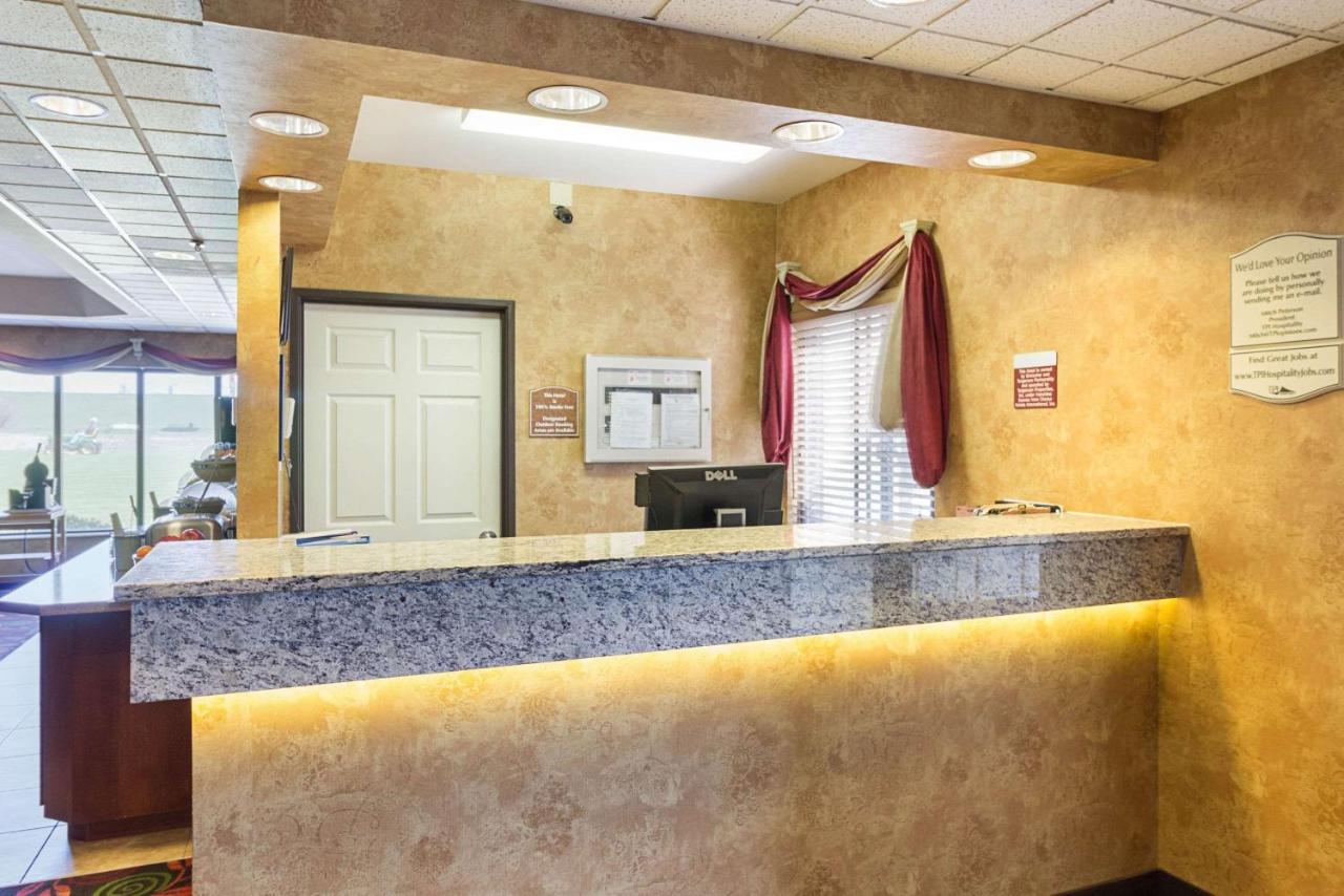  | Quality Inn Fairmont