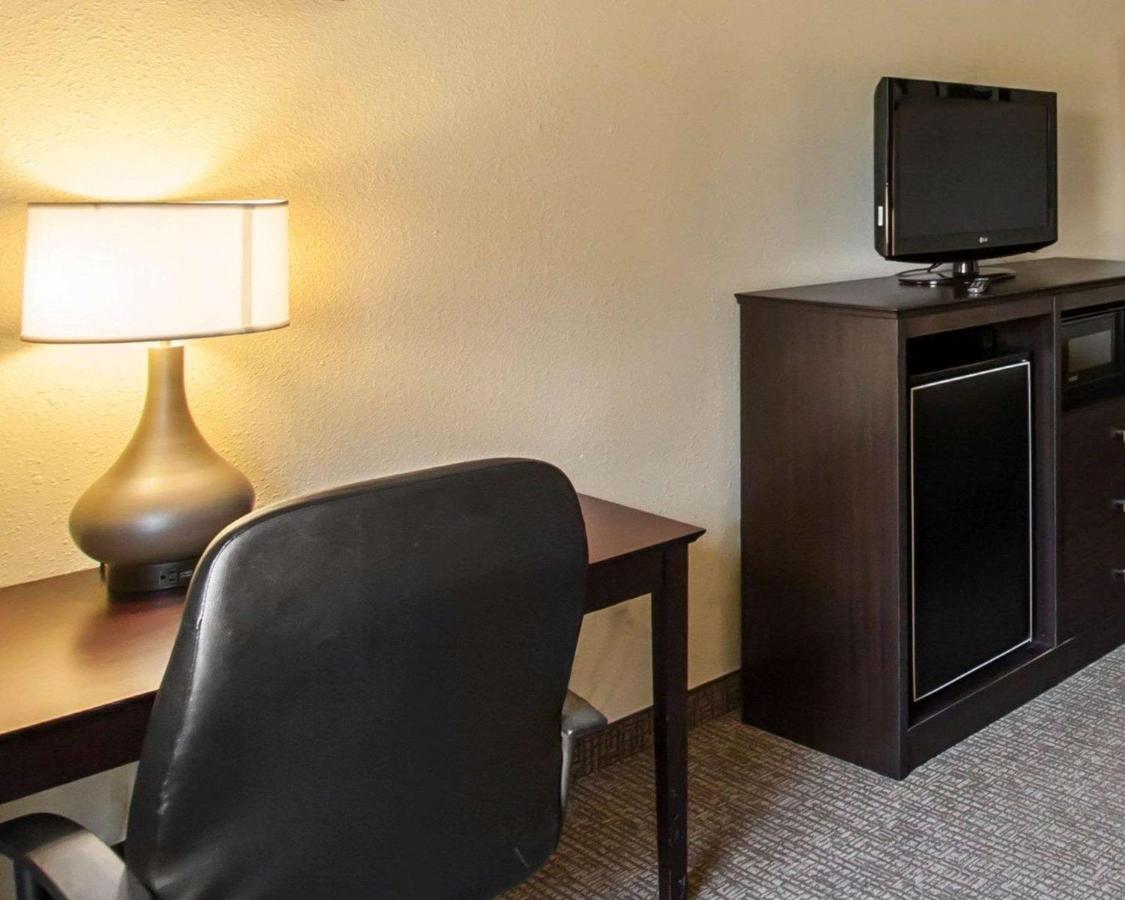 | Quality Inn Hayti North