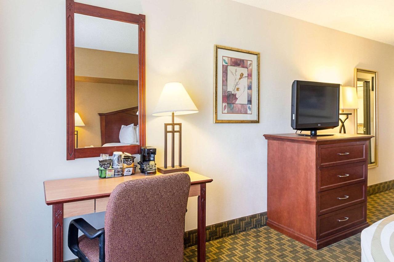  | Quality Inn Fairmont
