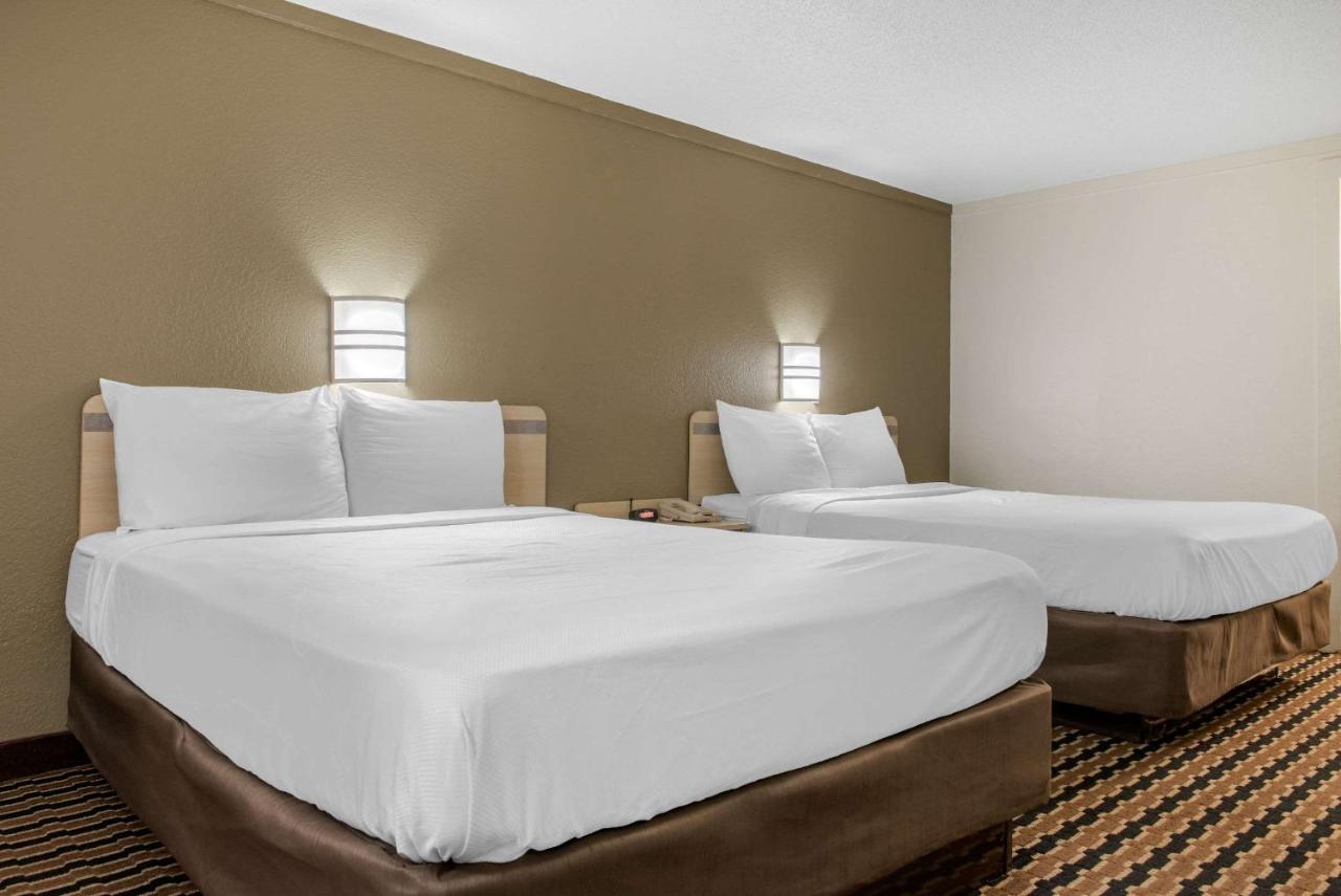 | Rodeway Inn Sharonville
