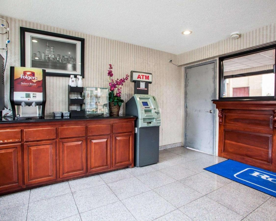 | Rodeway Inn Paterson New Jersey