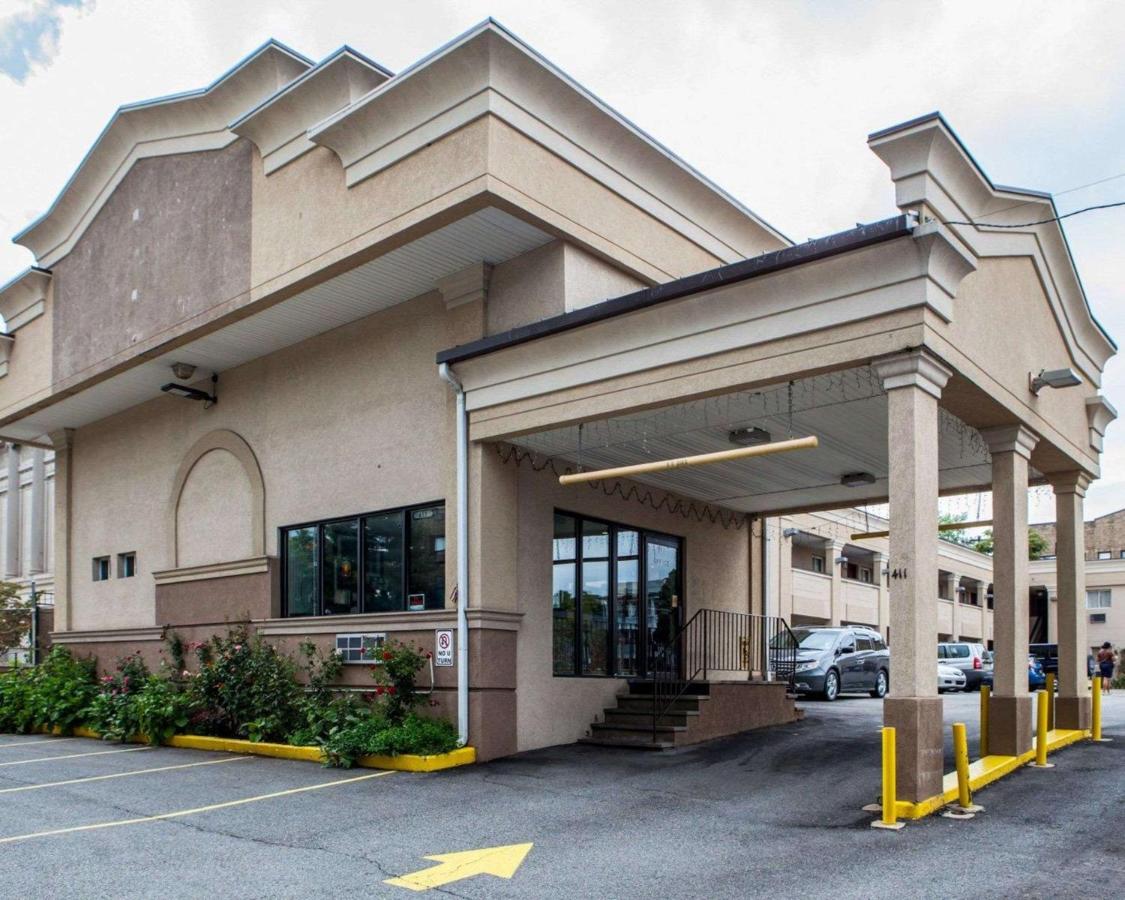 | Rodeway Inn Paterson New Jersey