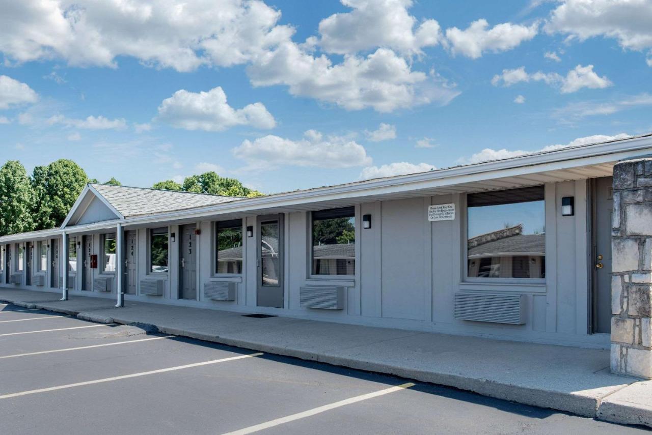 | Rodeway Inn Sharonville