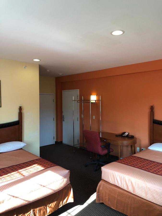 | Budget Inn Williamsport
