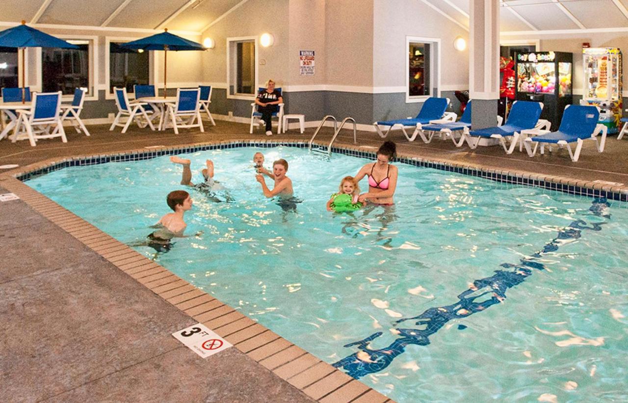 | Park Point Marina Inn