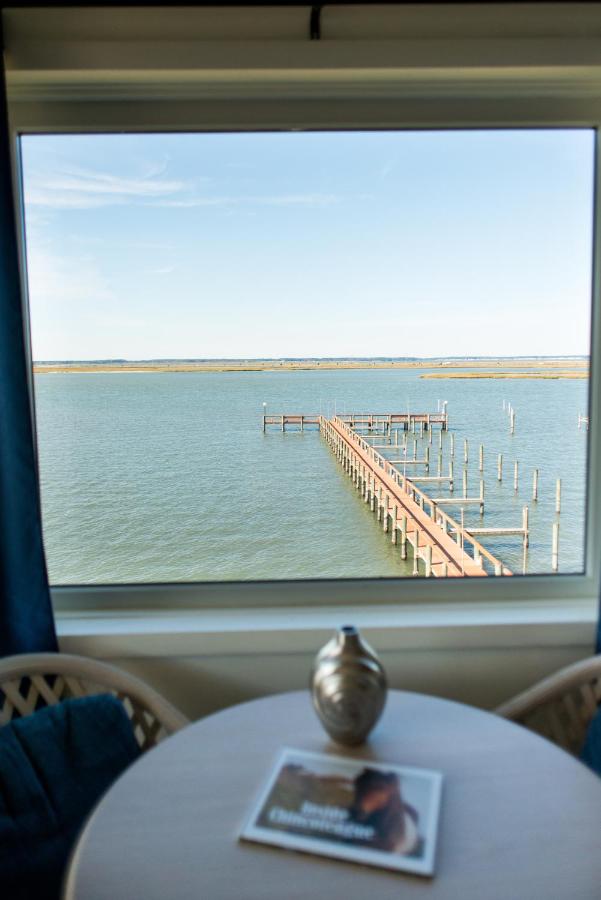Deluxe King Suite at Waterside Inn