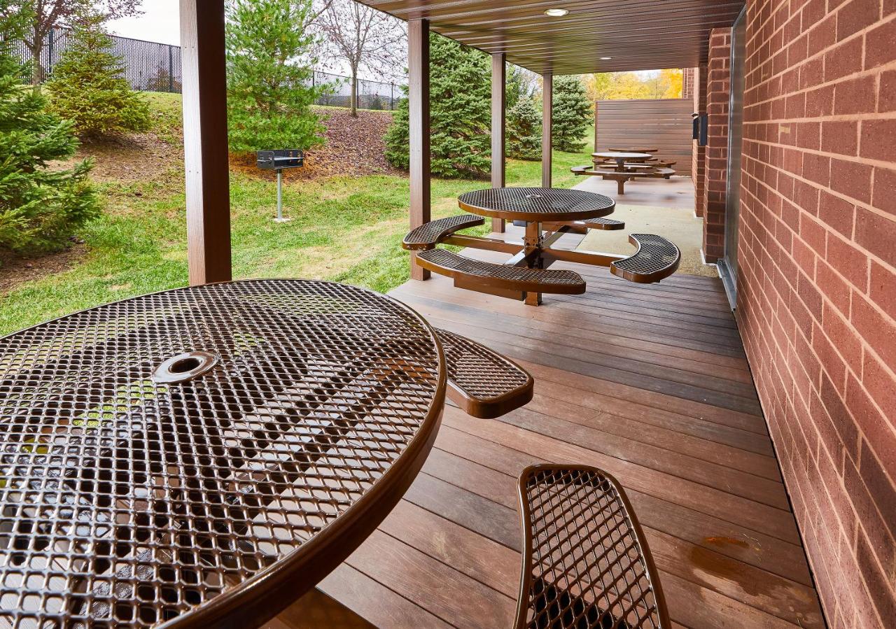| LivINN Hotel Cincinnati North/ Sharonville