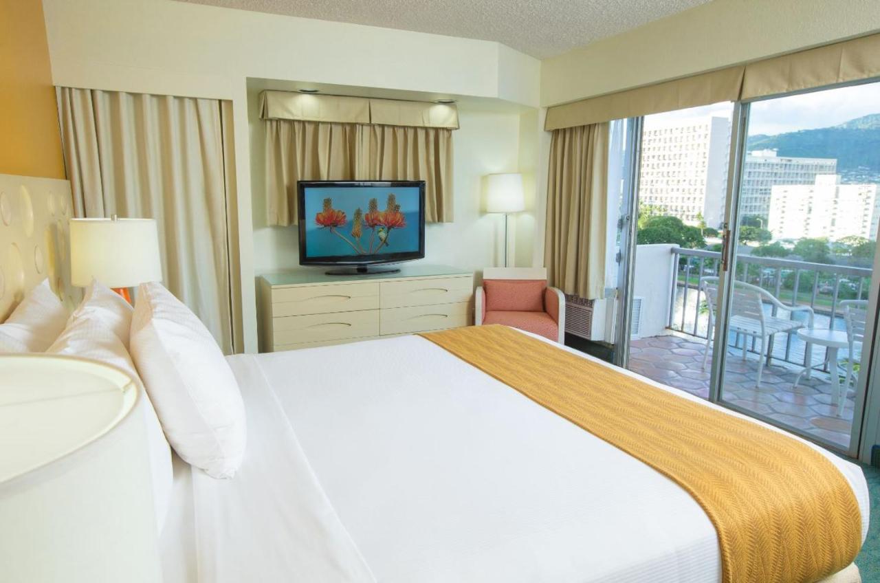 King Room with City View at Coconut Waikiki Hotel