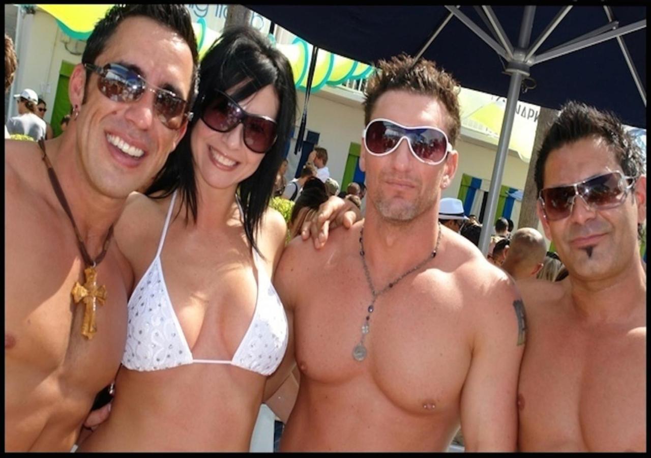| Bikini Hostel, Cafe & Beer Garden