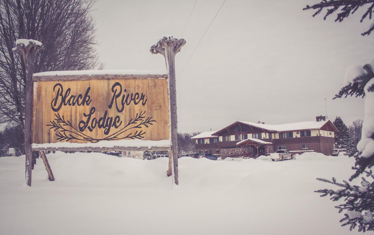  | Black River Lodge