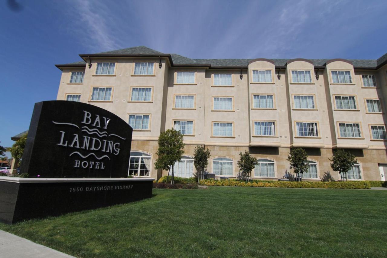 | Bay Landing Hotel